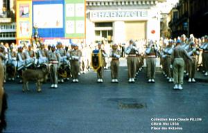 RA g- 042- Place des Victoires